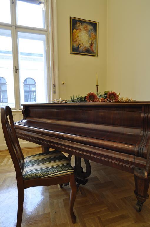Charming Art Deco Flat Appartement Boedapest Kamer foto