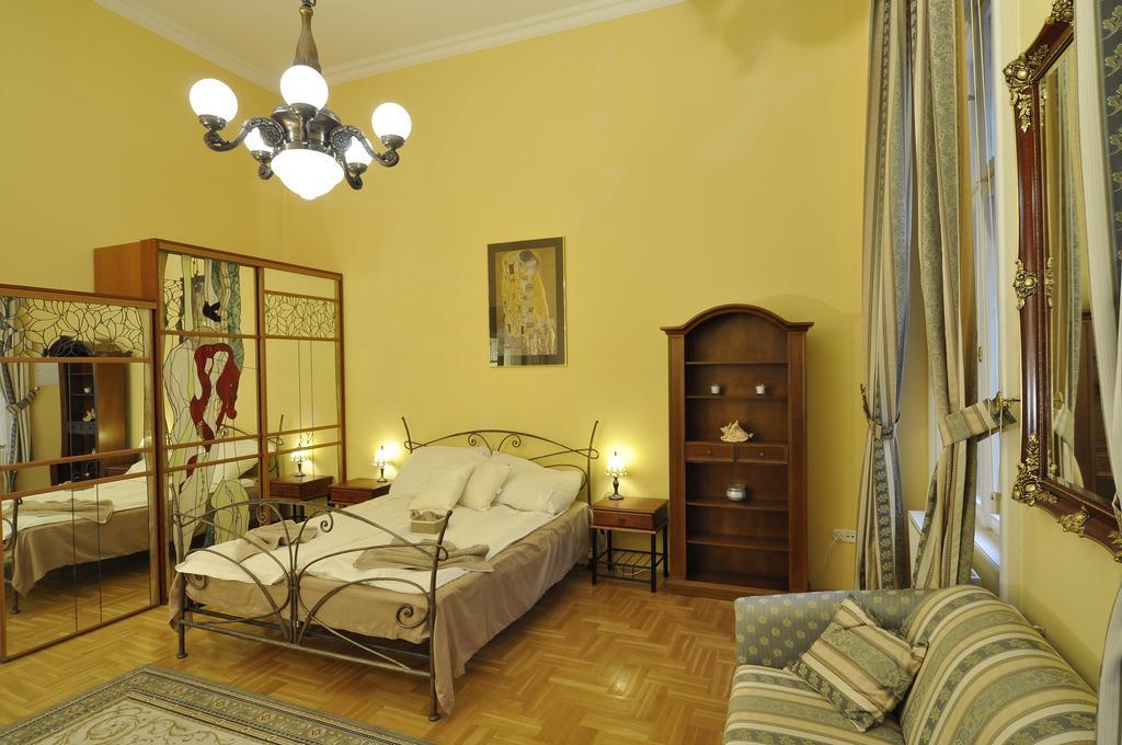 Charming Art Deco Flat Appartement Boedapest Kamer foto