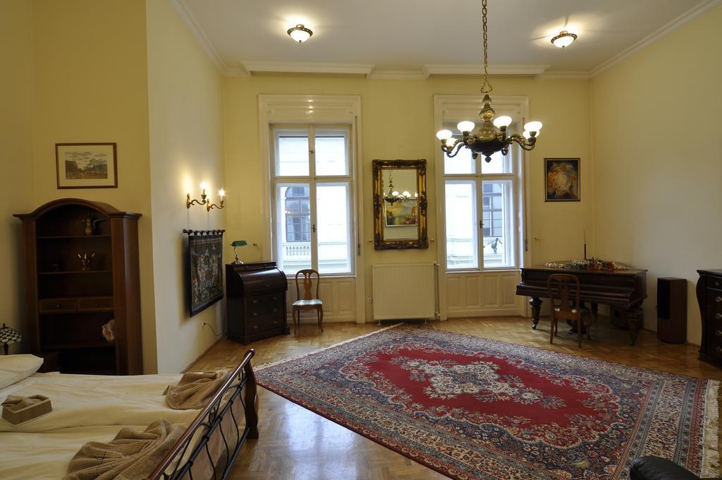 Charming Art Deco Flat Appartement Boedapest Buitenkant foto