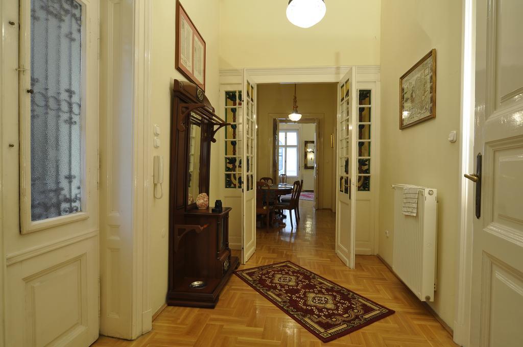 Charming Art Deco Flat Appartement Boedapest Kamer foto